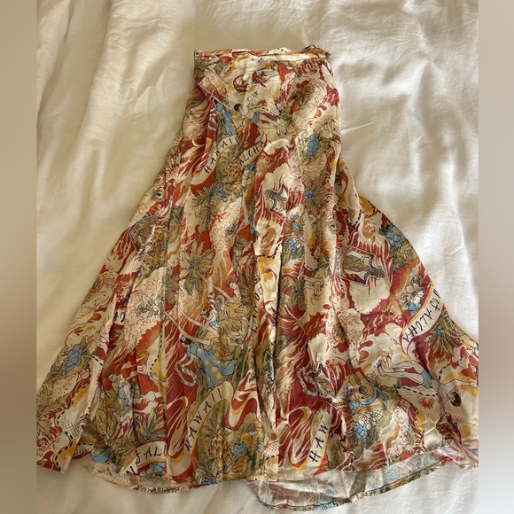 Stunning 100% silk one of a kind maxi skirt purchased at a boutique in Japan - Picture 3 of 3